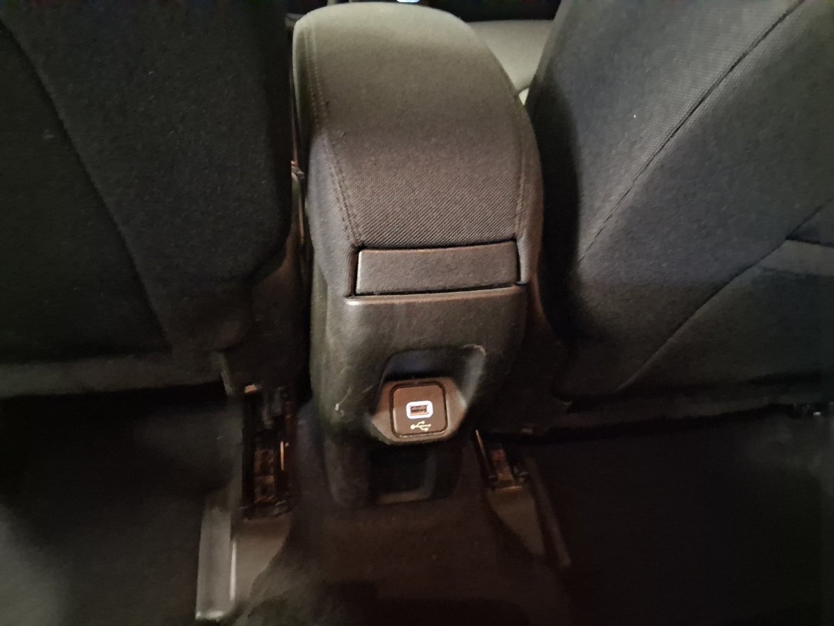 Image véhicule  Jeep RENEGADE (11)