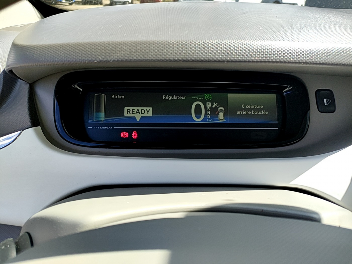 Image véhicule Renault ZOE (9) Image véhicule Renault ZOE (9)