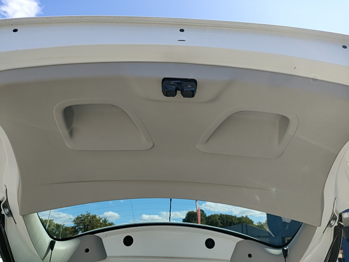 Image véhicule Renault ZOE (6) Image véhicule Renault ZOE (6)