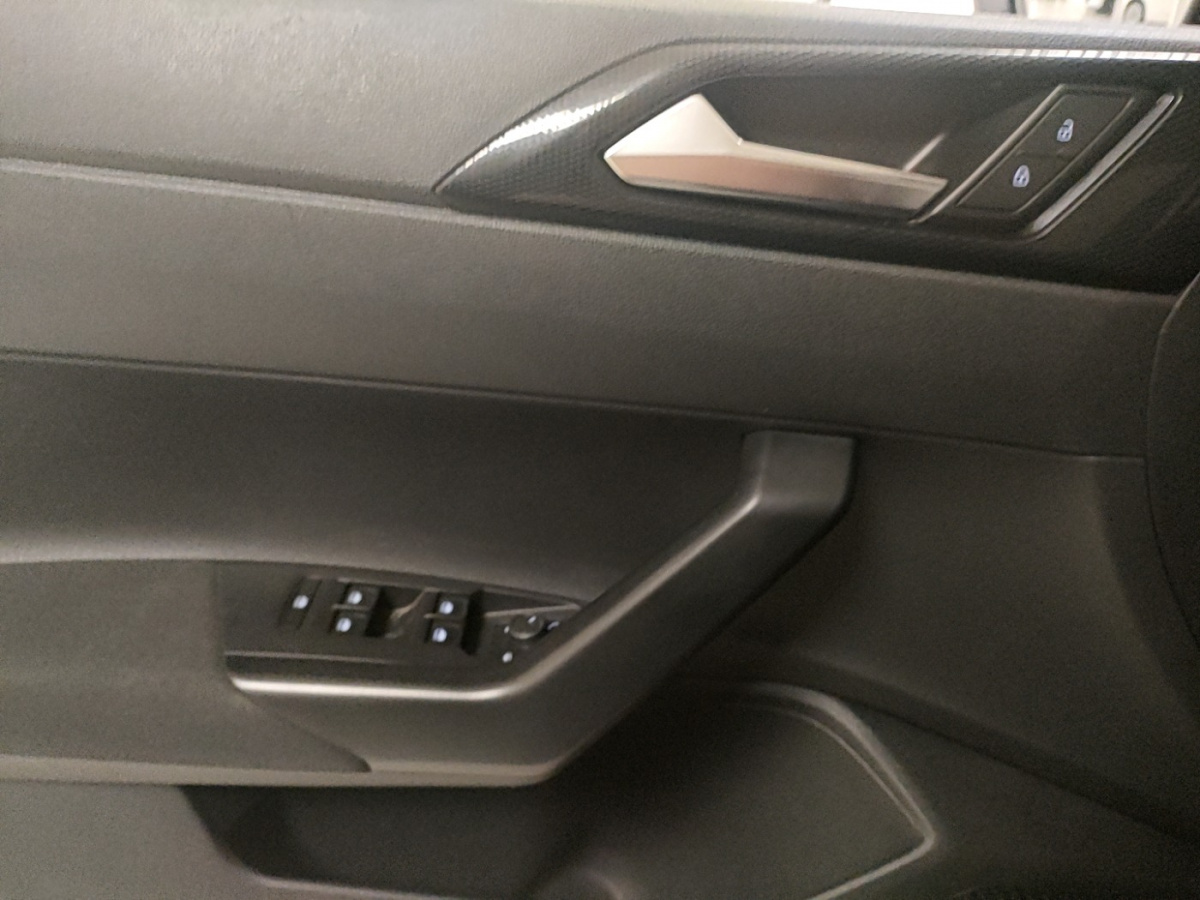 Image véhicule  Volkswagen Polo (6) (11)