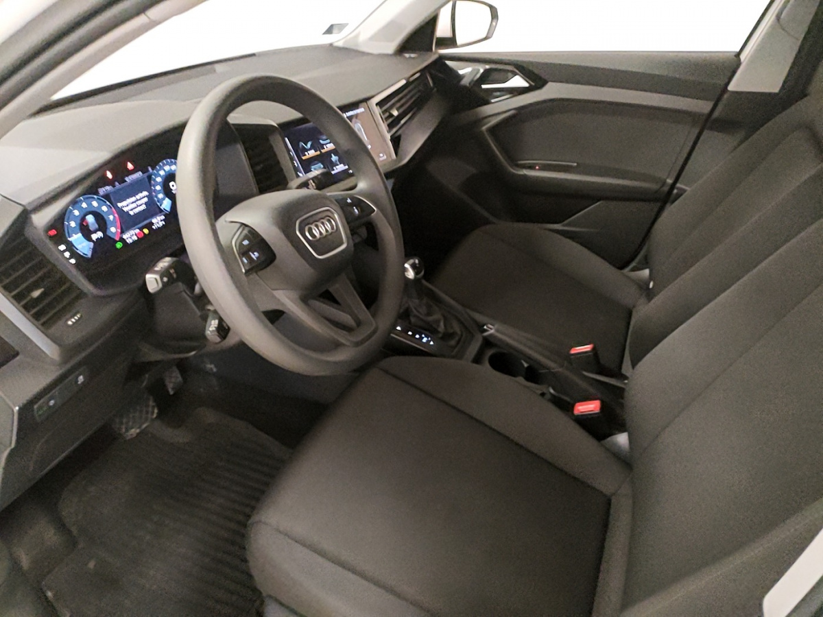 Image véhicule  Audi A1 Sportback (2) (11)