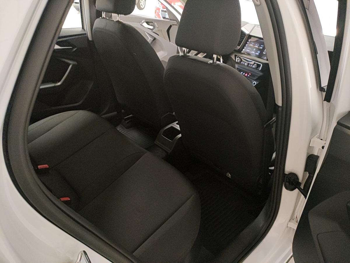 Image véhicule  Audi A1 Sportback (2) (13)