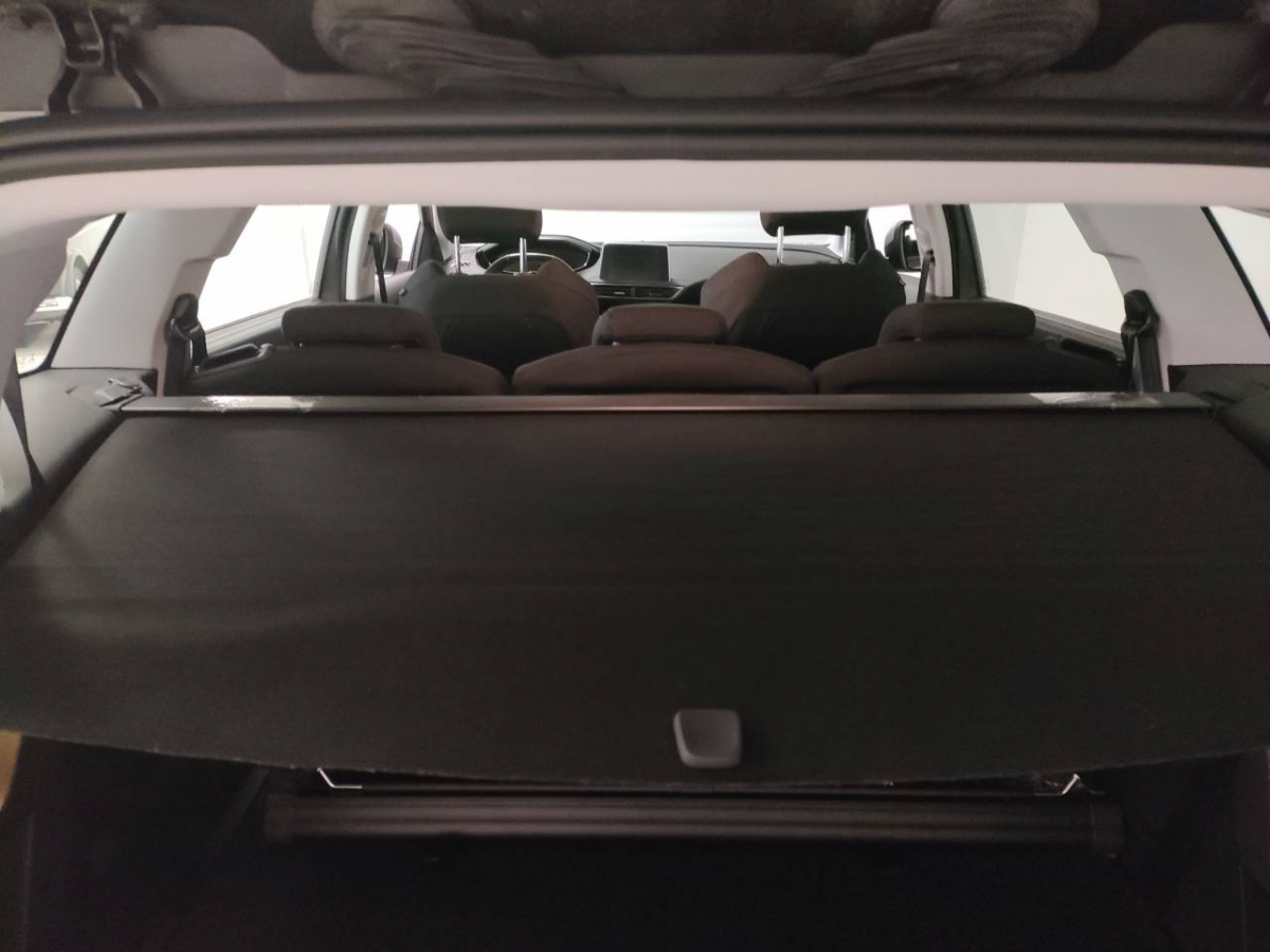 Image véhicule  Peugeot 5008 (2) (15)