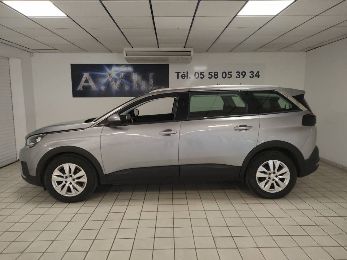 Image véhicule Peugeot 5008 (2)