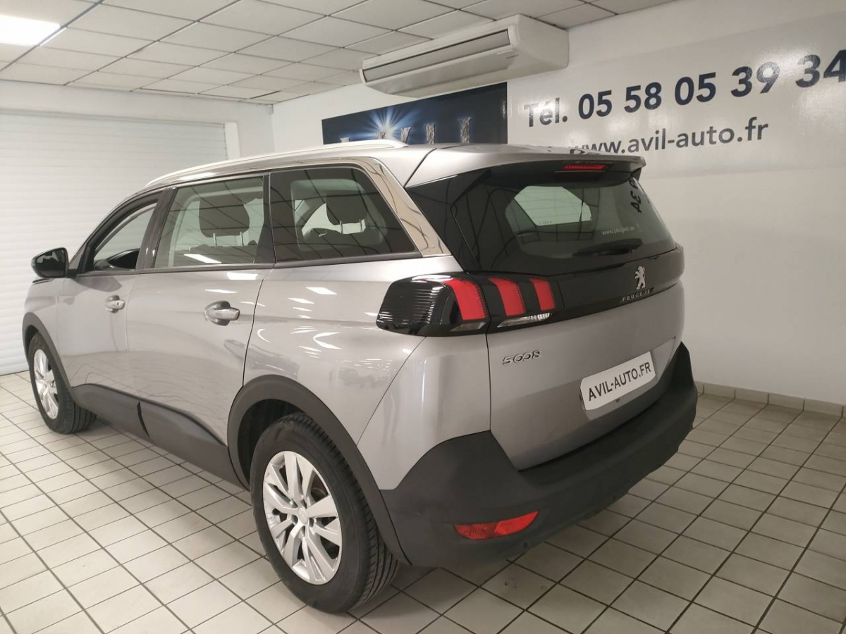 Image véhicule  Peugeot 5008 (2) (3)