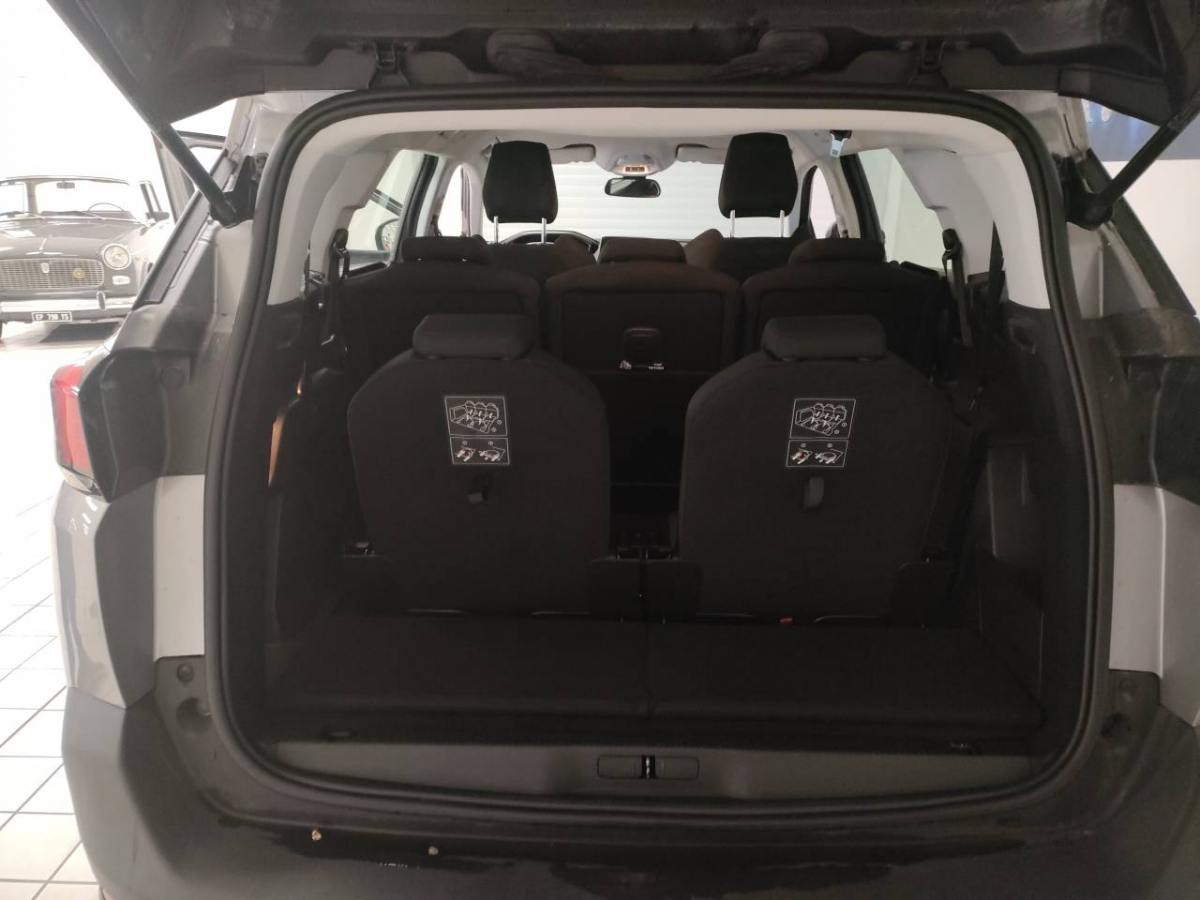 Image véhicule  Peugeot 5008 (2) (17)