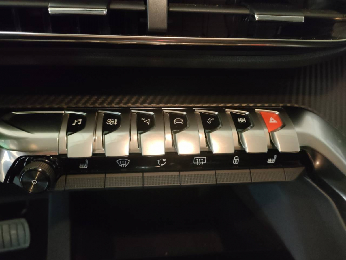 Image véhicule  Peugeot 5008 (2) (7)