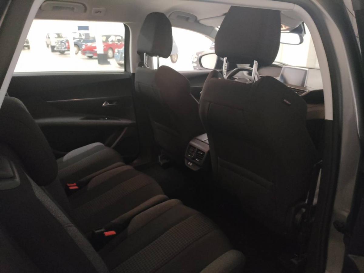 Image véhicule  Peugeot 5008 (2) (13)